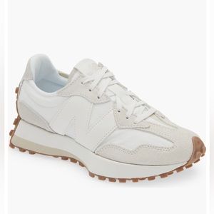 - New Balance 327 Women's Sneakers - Size 8